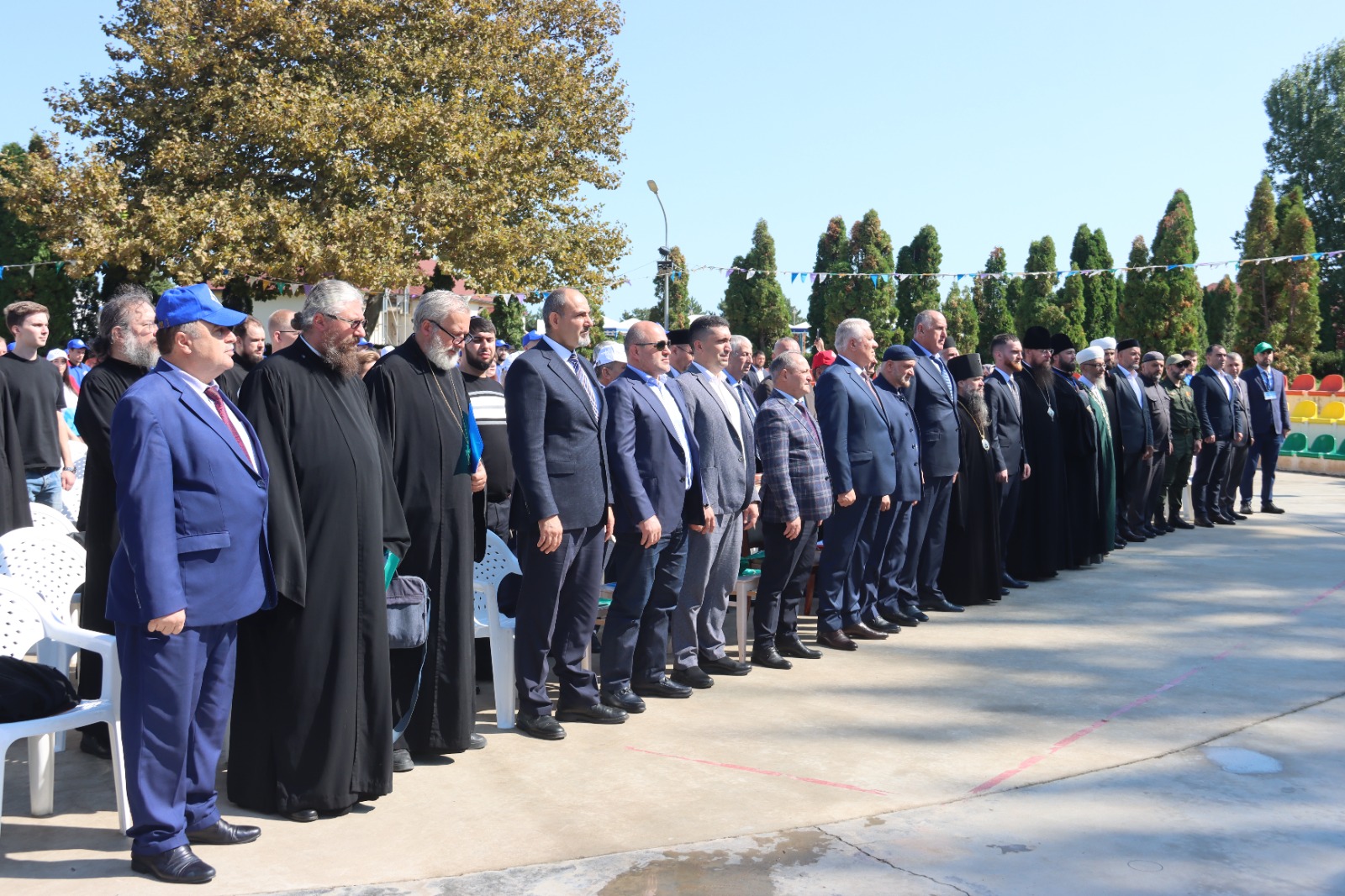 XII Международный межрелигиозный молодёжный форум стартовал в Дагестане.